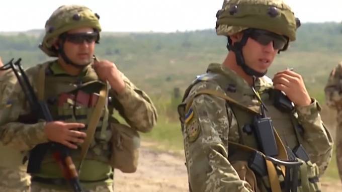 Украина заявила о готовности к силовому возвращению контроля над Донбассом