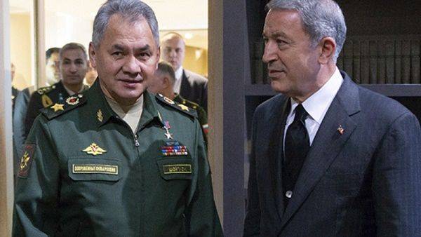 Министры обороны России и Турции обсудили ситуацию в Сирии и Ливии