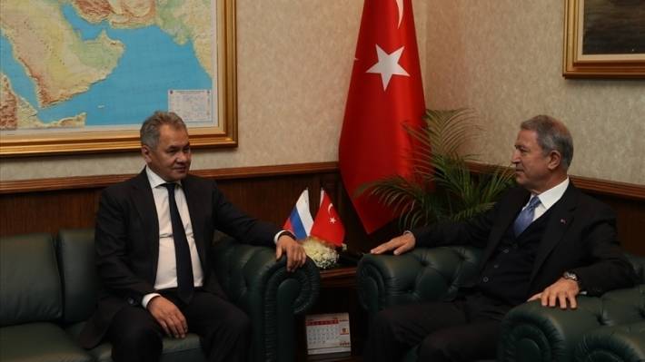 Шойгу обсудил с турецким коллегой Ливию и Сирию