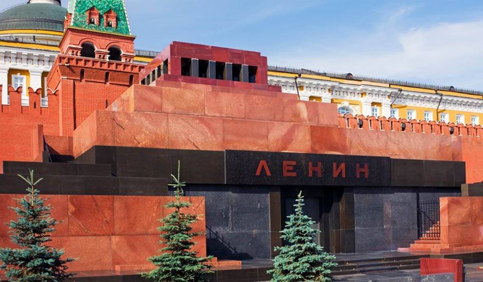 Коммунистам предложили самим оплачивать содержание мавзолея или захоронить тело Ленина