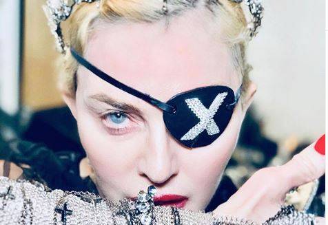 Мадонне посоветовали отменить турне из-за проблем со здоровьем