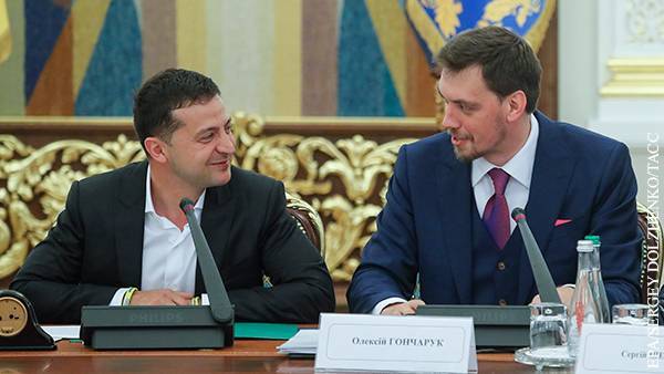 Правительство Украины еще больше зависимо от Запада, чем во времена Порошенко