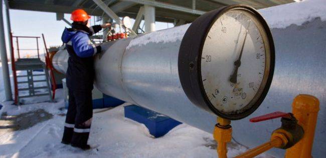«Газпром» снизил транзит через Украину в три раза