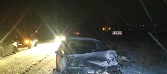 «Лоб в лоб»: два автомобиля столкнулись в Удмуртии
