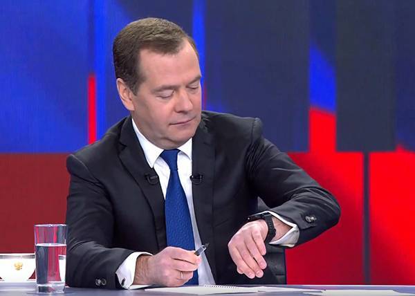 Госдума в первом чтении одобрила создания места для Медведева в Совете Безопасности РФ