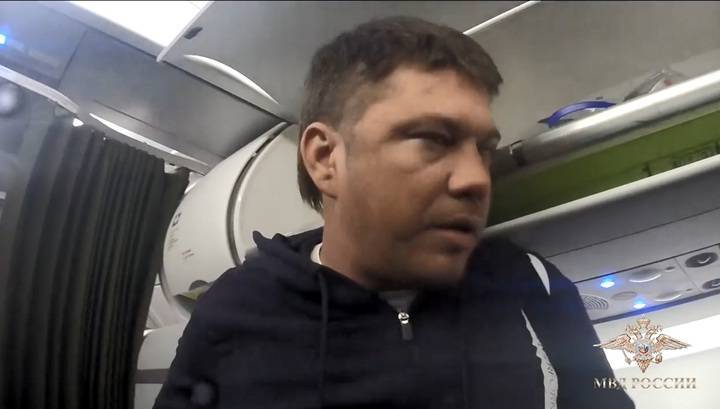 Авиадебошир на рейсе Бангкок – Новосибирск добуянился до уголовного дела