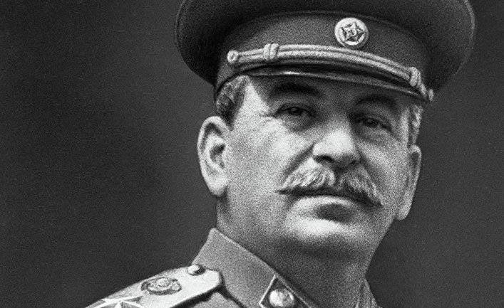 Público (Испания): Народная партия использует имя Сталина, чтобы очернить соперников