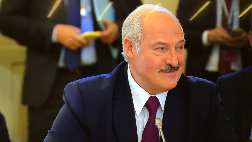 Лукашенко рассказал намерениях Белоруссии поставлять из России до 40% нефти