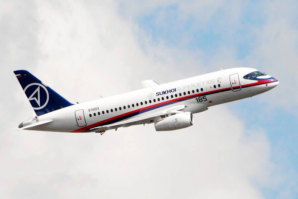 Пассажирский самолет совершил экстренную посадку в Ростове-на-Дону