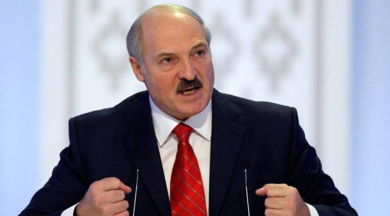 Лукашенко вновь назвал Россию плохим союзником
