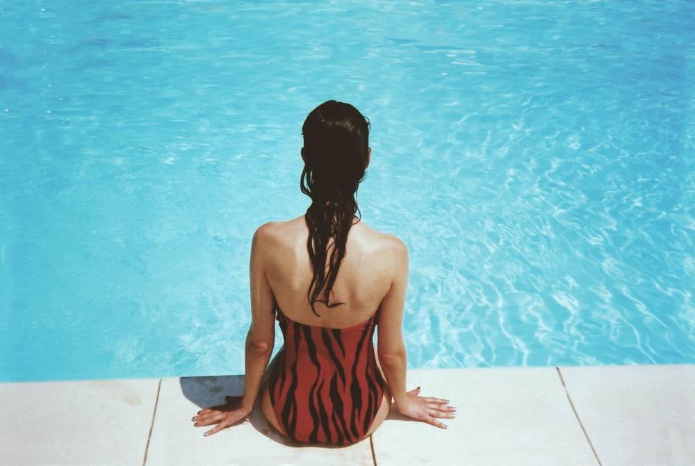 «Только для мужчин»: в Махачкале женщинам запретили посещать бассейн