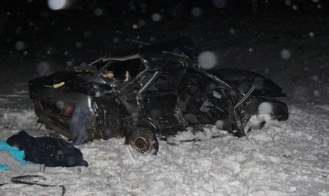 Два человека погибли в ДТП с фурой в Оренбургской области
