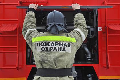 Российский пожарный погиб при взрыве газового баллона в горящем здании