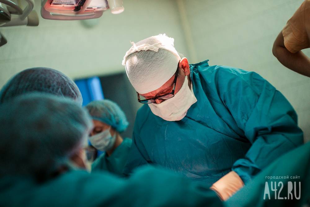 В Кузбассе врачи удалили женщине редкую опухоль