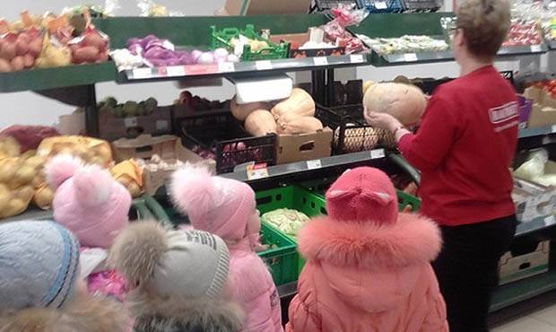 В Тверской области воспитанников детского сада сводили на экскурсию в супермаркет