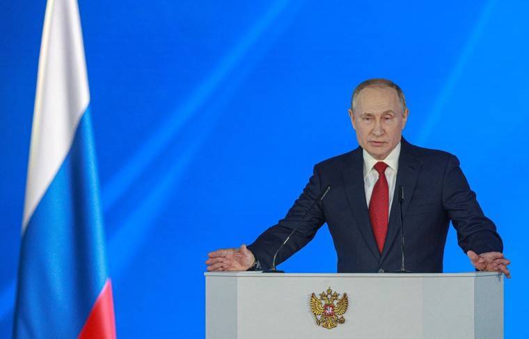 Путин назвал нецелесообразной идею становления РФ парламентской республикой