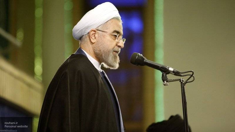 Роухани подчеркнул, что Иран не будет стремиться к созданию ядерного оружия