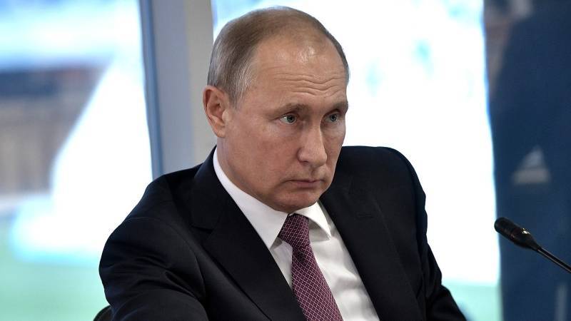 Путин назвал уродами создателей «групп смерти»