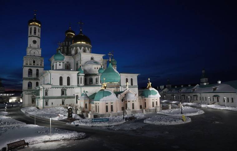 Четверть атеистов в России хочет посетить святые места