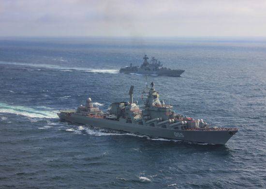 Отряд кораблей ВМФ России идет в Средиземное море через Тунисский пролив