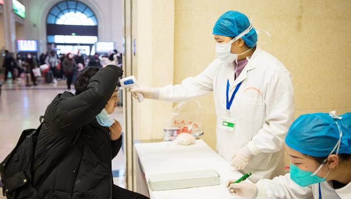 В Китае выросло число жертв коронавируса, в России госпитализирован первый "подозреваемый"