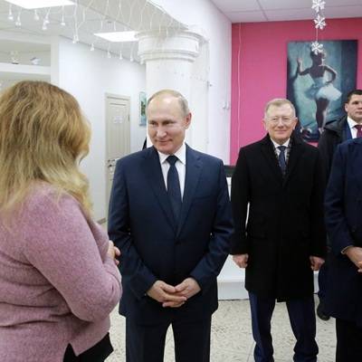 Путин обсудил меры социподдержки граждан с общественностью Липецкой области