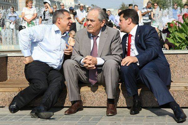 Схватка бульдогов под татарским ковром: кто «заказал» президента Татарстана