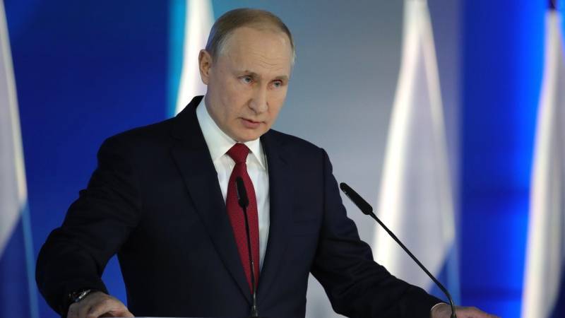 Путин предложил обязать муниципалитеты платить за безопасность в школах