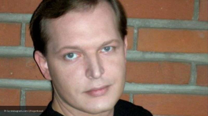 Россияне оплакивают ушедшего из жизни актера Данилу Перова