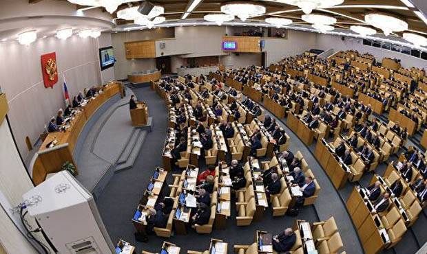 Госдума приняла в первом чтении законопроект о внесении поправок в Конституцию