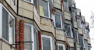 Жители Лермонтова рассказали об угрозе обрушения многоквартирного дома