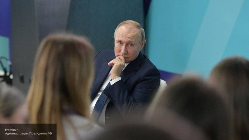 Путин назвал общим долгом сохранение памяти о Великой Отечественной войне