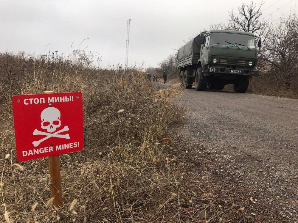 Министр обороны Украины объяснил, почему разведения сил в Донбассе не будет