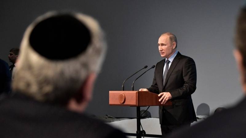 Путин призвал не допустить появления «первых ростков шовинизма» в мире