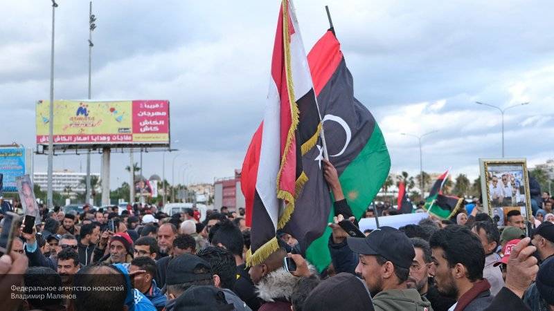 Глава алжирского МИДа убежден, что для установления мира в Ливии нужно приложить все усилия