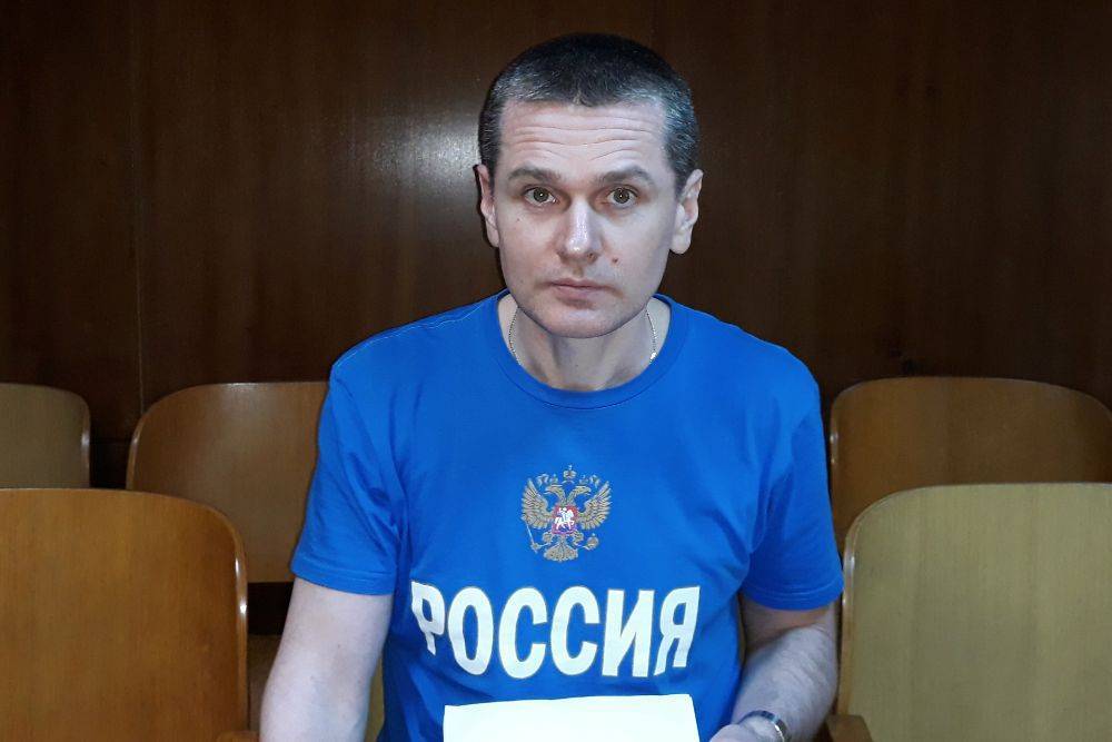 Адвокат: россиянина Александра Винника доставили в парижскую больницу