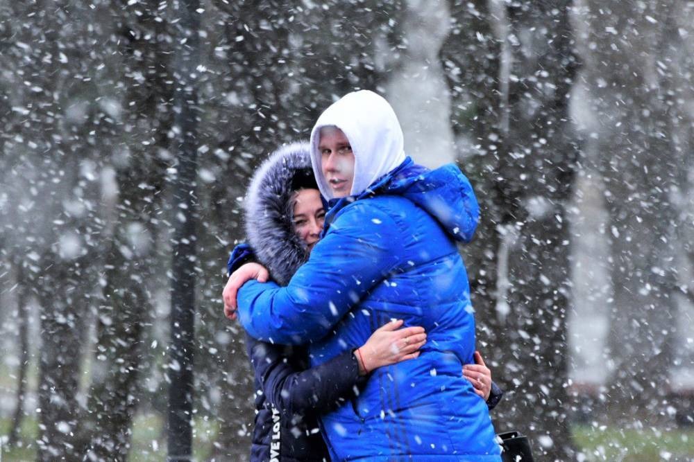 Синоптики предупредили москвичей о мокром снеге и гололеде 24 января