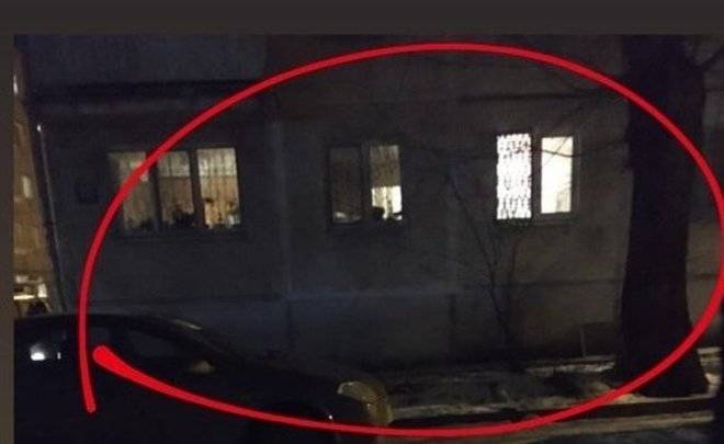 В Казани полицейские вскрыли квартиру, где обнаружили тела трех человек
