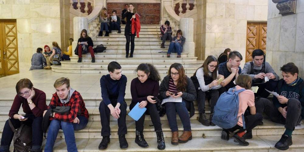 Студентам российских вузов разрешат менять специальность