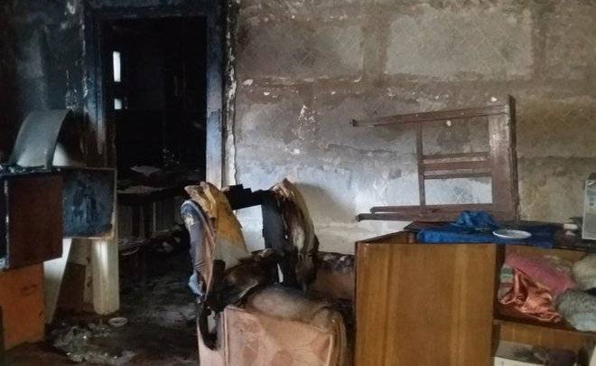 Женщины, которых пожарные вынесли из горящей квартиры в Казани, скончались