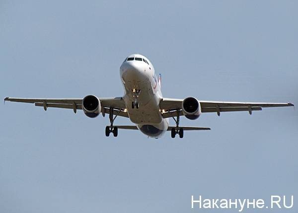 Транспортная прокуратура проверяет "Уральские авиалинии" из-за вынужденной посадки самолета в Екатеринбурге