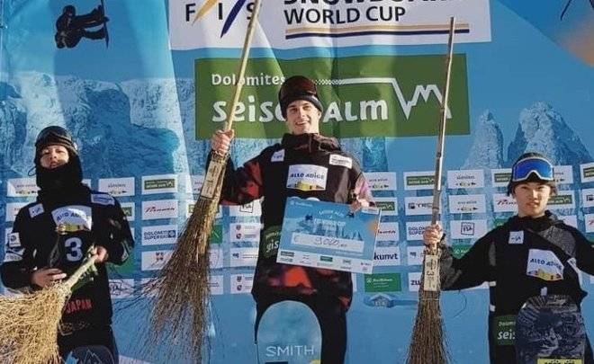 Хадарин победил на этапе Кубка мира по сноуборду