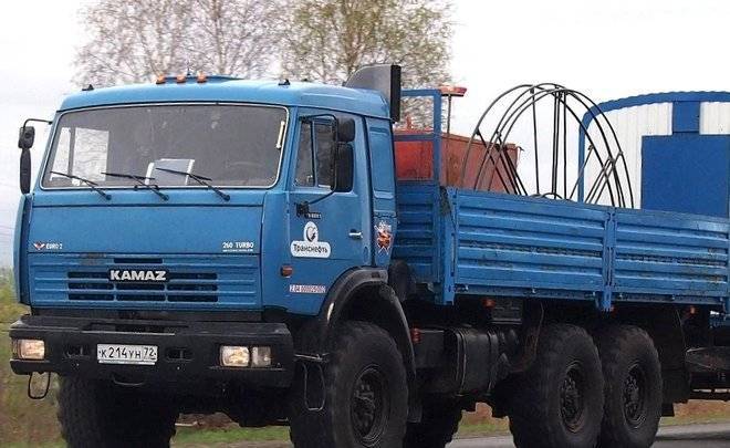 Аналитики назвали топ-5 самых популярных грузовиков в России — три места заняли КАМАЗы
