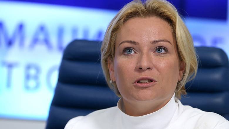 Глава Минкульта Любимова пообещала объяснить удаление скандальных постов из своего ЖЖ