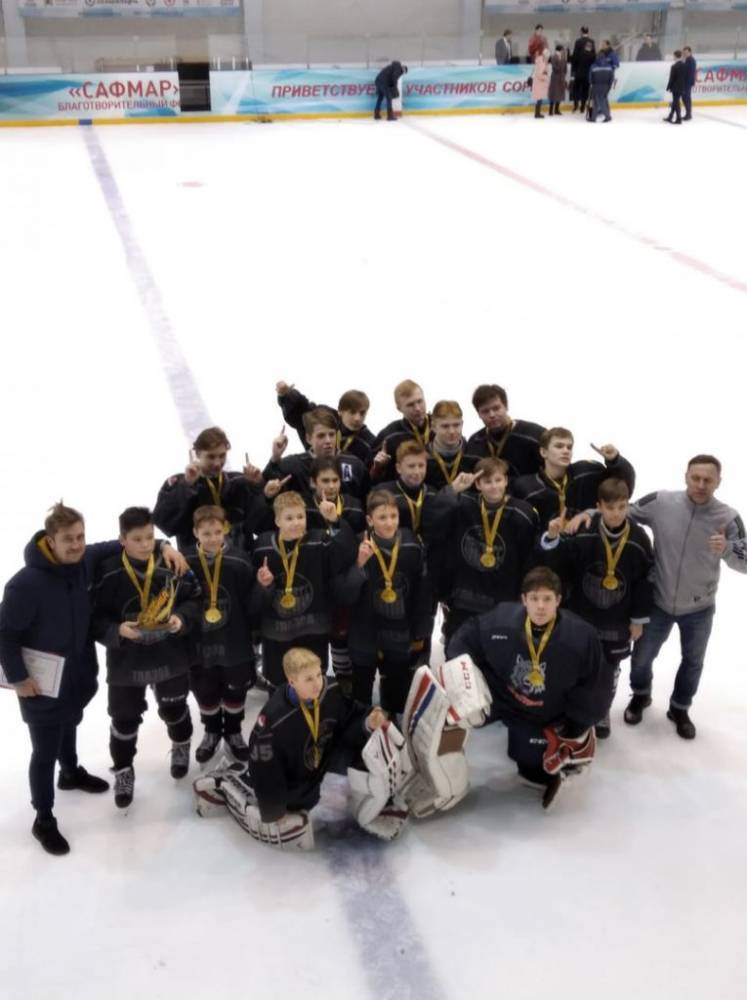 Команда юных хоккеистов из Глазова стала победителем этапа Всероссийских соревнований