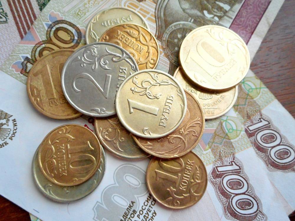 Центробанк сообщил, что укреплению рубля помешал коронавирус