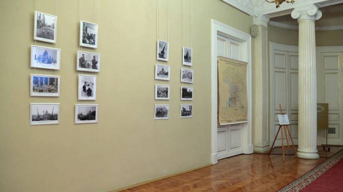 В Мариинском дворце открылась выставка фотографий блокадного Ленинграда