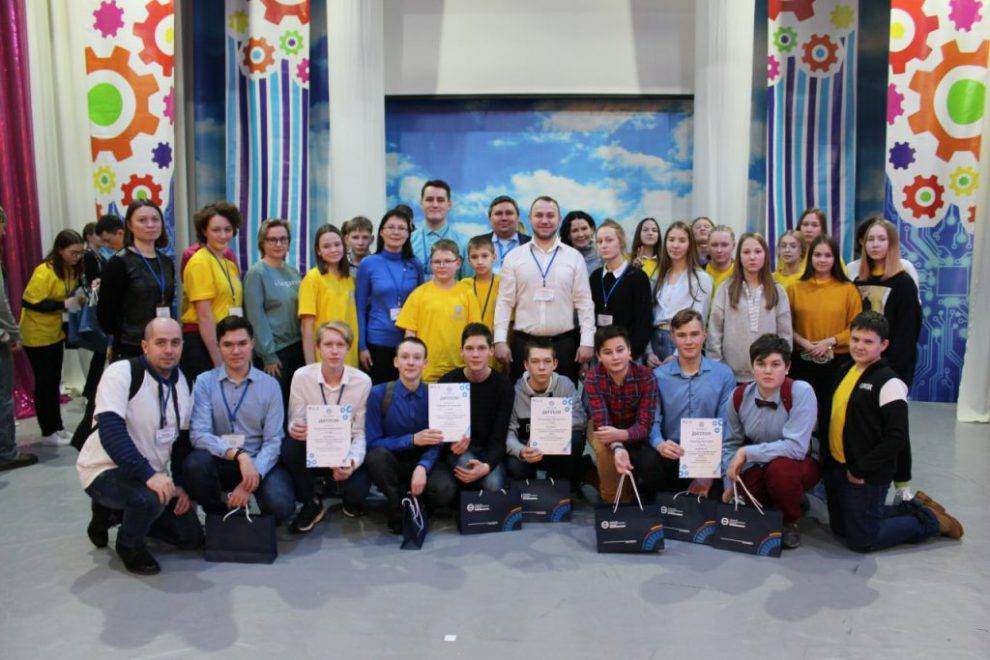 Школьники из Глазова отлично показали себя на чемпионате юных профессионалов