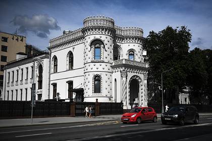 Дмитрию Медведеву нашли офис в «доме с ракушками»