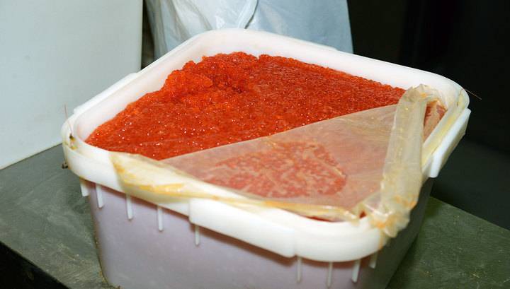 Врачи закупили 78 килограммов красной икры, чтобы накормить пациентов